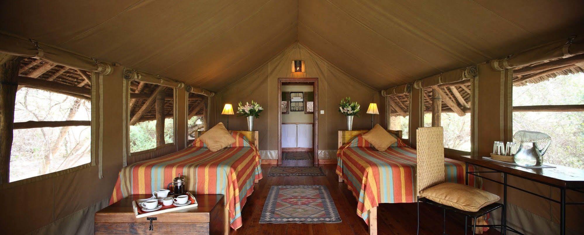 מלון אמבוסלי Elewana Tortilis Camp מראה חיצוני תמונה